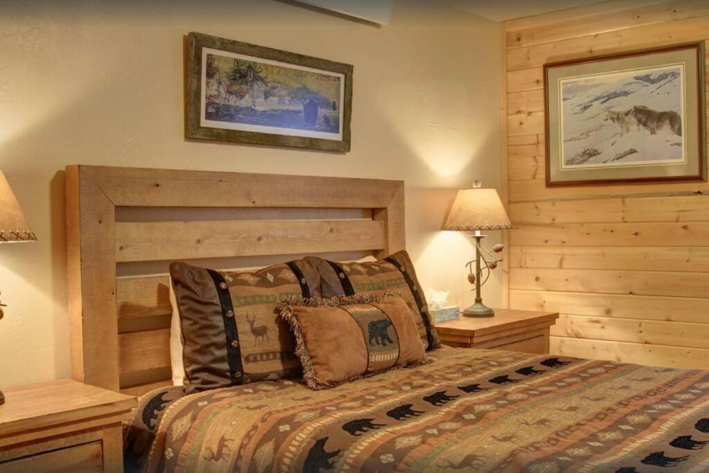 Fox Den Lodge West Yellowstone Exterior photo